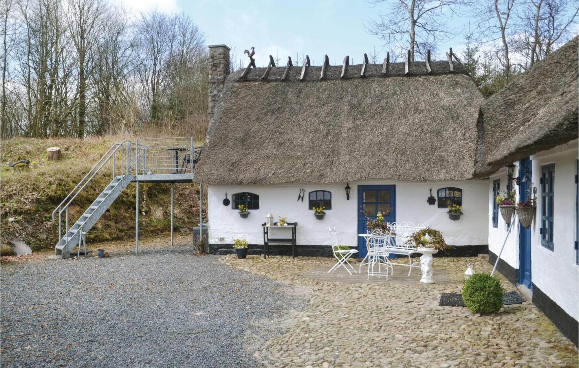 Lovely Home In Give With House A Panoramic View Eksteriør billede